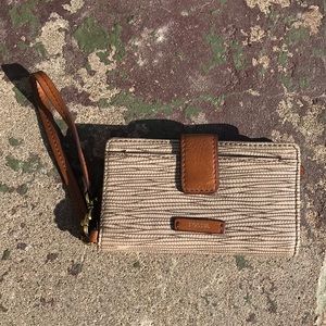 Excellent used condition Fossil wristlet wallet